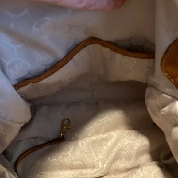 Michael Kors Tan Leather Bag - Picture 11 of 16